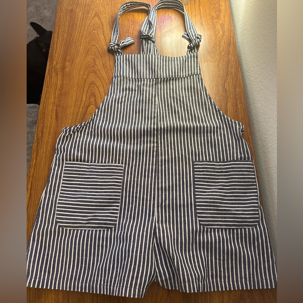 Forever 21 linen overall shorts